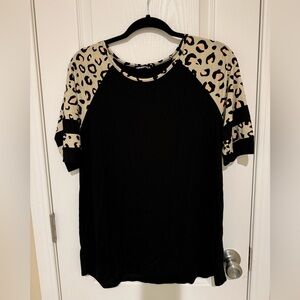 Hemish Women’s Top